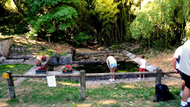 Lavoir Sentier Des Fontaines