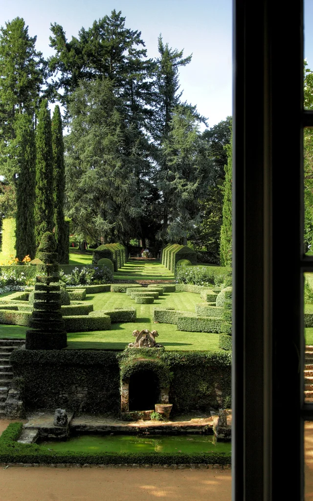 Le Parterre à La Française Manoir Eyrignac