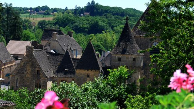 Panoramique Toits De Saint Genies