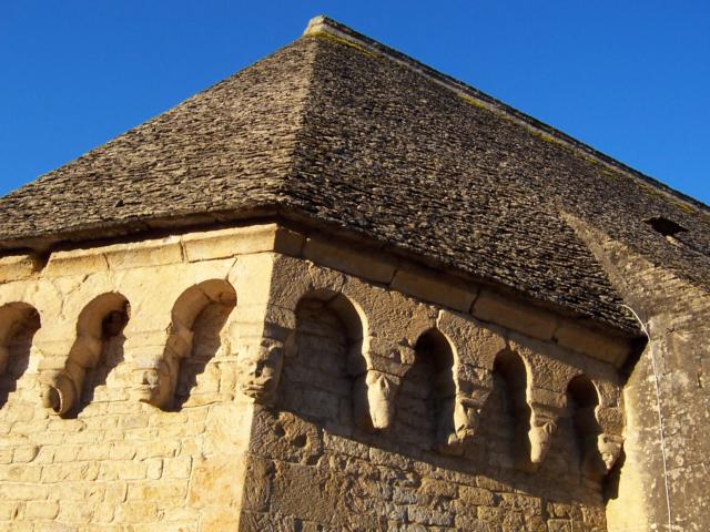 Toits de Lauzes à Saint-Genies