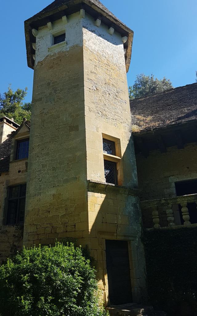 Tour Heaxagonale Chateau Lacypierre