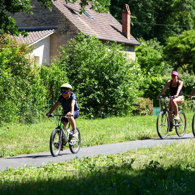 Vélo route, voie verte vallée de la Dordogne