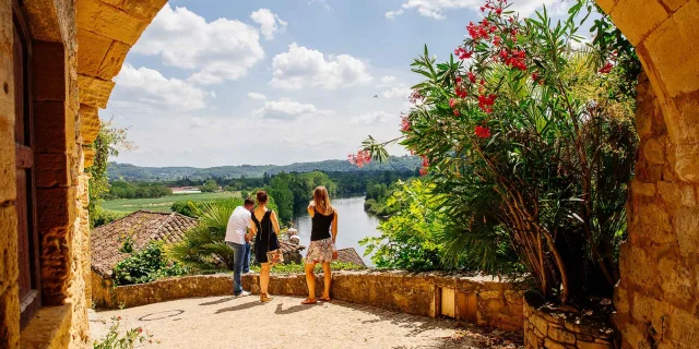 La Roque Gageac Dordogne Tourisme Agence Les Conteurs