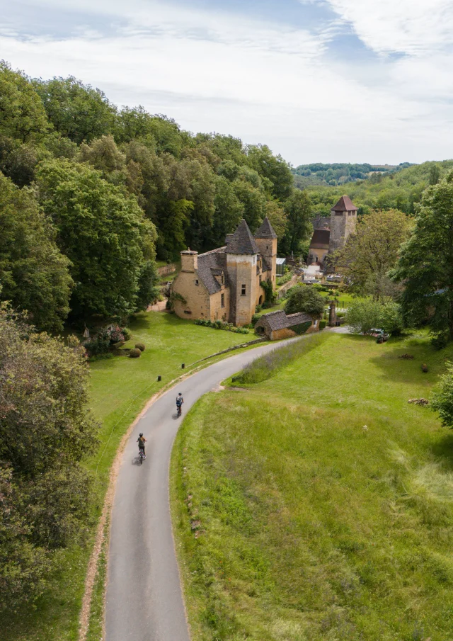 Flow Vélo en Périgord Noir - Château de Lacypierre